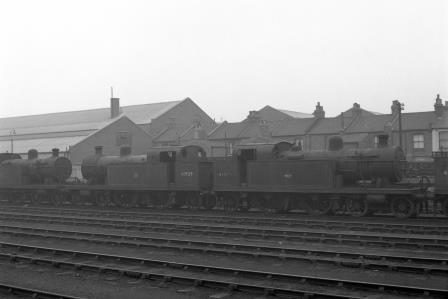 BR(M) 3P class 41939 & BR(M) 3P class 41946 at Plaistow, Greater London on Sunday 01 Feb 1959 - J.H.W. Kent [092189]