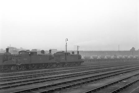 BR(M) 3F class 41981 &  3F class 41983 at Plaistow, Greater London on Monday 01 Dec 1958 - J.H.W. Kent [092197]