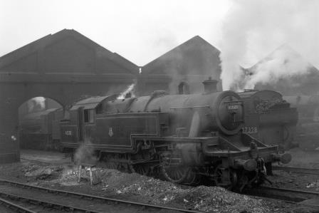 BR(M) 4P class 42520 at Plaistow Shed, Greater London on Monday 01 Dec 1958 - J.H.W. Kent [092199]