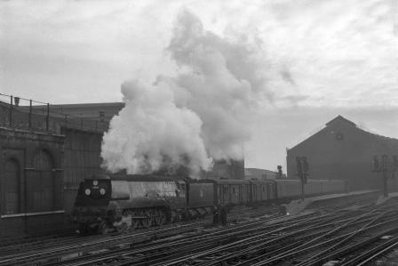 BR(S) West Country class 34046 'Braunton' leaving Brighton, East Sussex with the 1.55pm Brighton - Victoria via Eridge and Oxted service on Monday 08 Dec 1958 - J.H.W. Kent [092220]