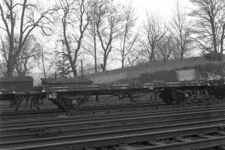 BR(S) B748126 near Preston Park Pullman Car Works, Brighton, East Sussex on Thursday 01 Jan 1959 - J.H.W. Kent [092236]