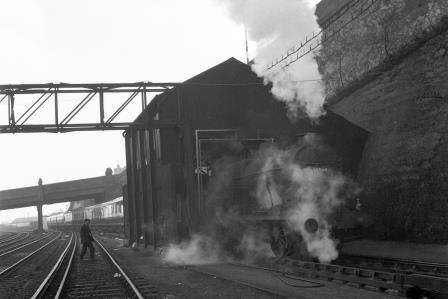 BR(S) Q class 30546 at Lovers Walk Carriage Washer, Brighton, East Sussex on Friday 20 Feb 1959 - J.H.W. Kent [092243]