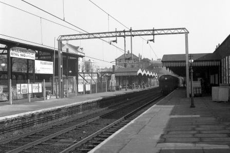 BR(E) N7 class 69647 at Hoe Street Station, Greater London with a Chingford - Liverpool Street service on Saturday 28 Feb 1959 - J.H.W. Kent [092253]