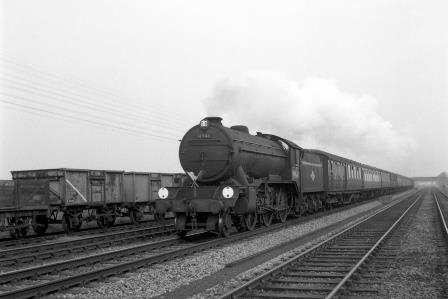 BR(E) K3 class 61946 approaching Angel Road, Greater London with an up Passenger service on Saturday 14 Mar 1959 - J.H.W. Kent [092277]
