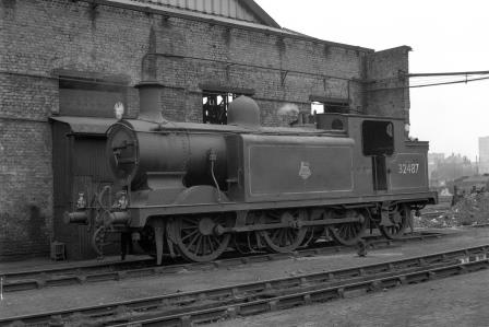 BR(S) E4 class 32487 at Nine Elms Shed, Greater London on Saturday 14 Mar 1959 - J.H.W. Kent [092293]