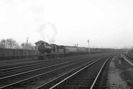 BR(S) L class 31777 leaving Brighton, East Sussex with an up Vans and Empty Stock service on Monday 23 Mar 1959 - J.H.W. Kent [092307]