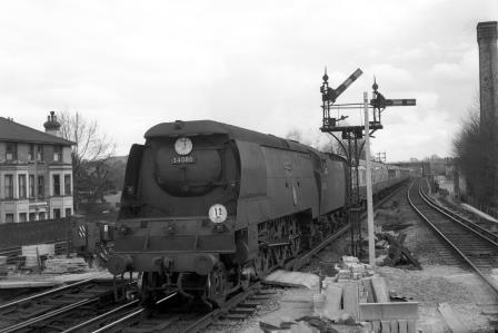 BR(S) Battle of Britain class 34086 '219 Squadron' at Shortlands, Greater London with a Ramsgate - Victoria service on Easter Saturday 28 Mar 1959 - J.H.W. Kent [092324]