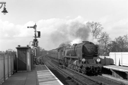BR(S) West Country class 34025 'Whimple' at West Dulwich Station, Greater London with a Victoria - Dover Marine service on Easter Saturday 28 Mar 1959 - J.H.W. Kent [092325]