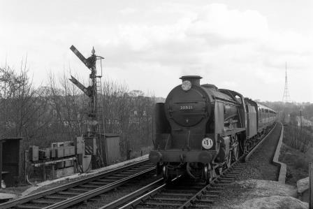BR(S) Schools class 30921 'Shrewsbury' at West Dulwich, Greater London with a Ramsgate - Victoria service on Easter Saturday 28 Mar 1959 - J.H.W. Kent [092326]