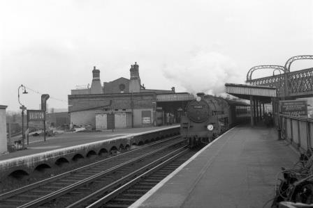 BR(S) 5MT class 73083 'Pendragon' at Brixton Station, Greater London with a Ramsgate - Victoria service on Easter Saturday 28 Mar 1959 - J.H.W. Kent [092332]