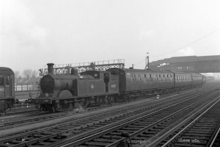 BR(S) M7 class 30123 at Clapham Junction, Greater London with an Empty Stock from Waterloo on Saturday 04 Apr 1959 - J.H.W. Kent [092351]