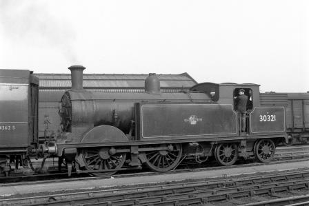 BR(S) M7 class 30321 at Clapham Junction, Greater London with an Empty Stock from Waterloo on Saturday 04 Apr 1959 - J.H.W. Kent [092352]