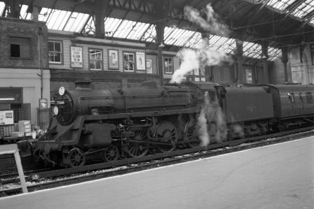 BR Std 4MT class 75066 at Brighton Station, East Sussex with an Arrival from Bournemouth in Jun 1965 - J.H.W. Kent [093409]