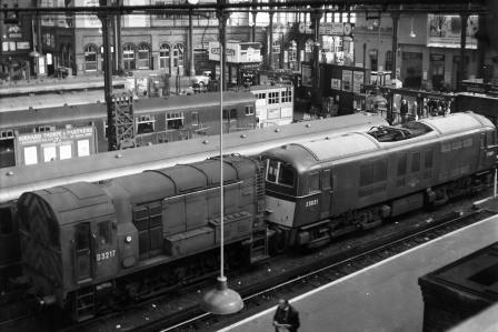 BR Class 08 D3217 & BR Class 71 E5021 at Brighton Station, East Sussex with a Light engines at buffers in 1967 - J.H.W. Kent [093531]