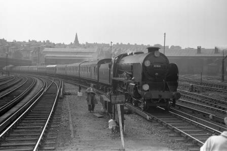BR(S) Schools class 30901 'Winchester' at Brighton Station, East Sussex with the 1.50pm Bournemouth West - Brighton service on Saturday 04 Jul 1953 - J.H.W. Kent [094016]