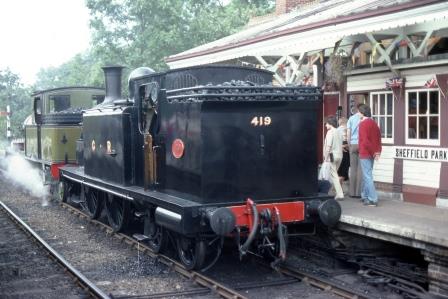 Bluebell Railway 439 class 419 & Bluebell Railway 0415 class 488 at Sheffield Park, East Sussex on Sunday 12 Sep 1982 - R.C. Riley [105499]