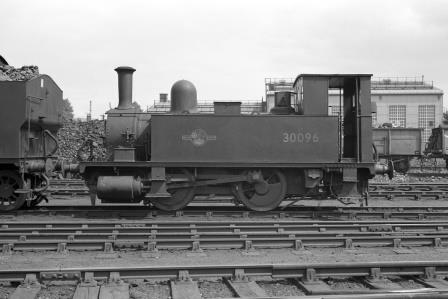 BR(S) B4 class 30096 at Eastleigh Shed, Hampshire on Friday 17 Aug 1962 - J. Scrace [140083]