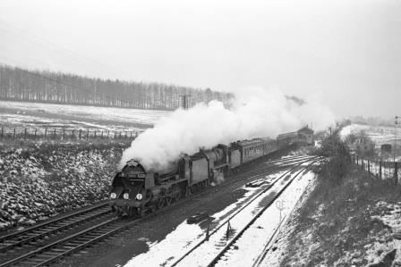 BR(S) S15 class 30837 & BR(S) U class 31639 at Shawford Junction, Hampshire with the "LCGB S15 Commemorative" Rail Tour on Sunday 16 Jan 1966 - J. Scrace [140286]