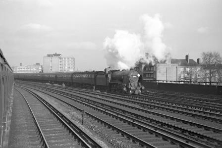 BR(S) Schools class 30902 'Wellington' between Waterloo and Vauxhall, Greater London with the 12.54pm Waterloo - Basingstoke service on Thursday 23 Nov 1961 - J. Scrace [140311]