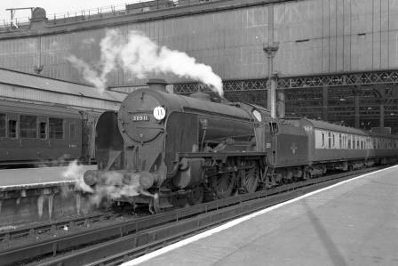 BR(S) Schools class 30911 'Dover' at Waterloo Station, Greater London with the 12.54pm Waterloo - Basingstoke service on Friday 16 Oct 1959 - J. Scrace [140329]
