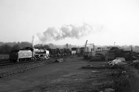 BR(S) N class 31411 at Faygate, West Sussex with the 6.23pm Horsham - Three Bridges service on Thursday 01 Apr 1965 - J. Scrace [140485]