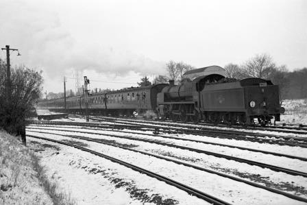 BR(S) U class 31639 at Bordon, Hampshire with the "LCGB S15 Commemorative" Rail Tour on Sunday 16 Jan 1966 - J. Scrace [140573]