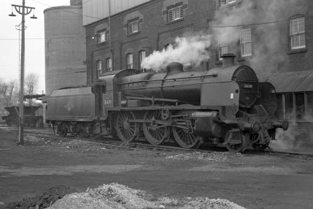 BR(S) U class 31639 at Eastleigh Works, Hampshire on Sunday 16 Jan 1966 - J. Scrace [140576]