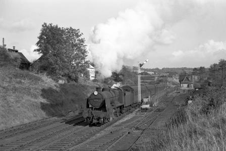 BR(S) U class 31799 at Betchworth Station, Surrey with the 12.32pm Redhill - Reading South service on Saturday 17 Oct 1964 - J. Scrace [140628]