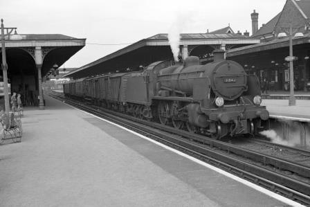 BR(S) N class 31842 at Guildford Station, Surrey with a Reading South - Redhill service on Saturday 22 May 1965 - J. Scrace [140664]