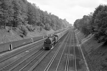 BR(S) U1 class 31896 at East Croydon, Greater London with the 1.47pm Tunbridge Wells West - Victoria service on Friday 01 Aug 1958 - J. Scrace [140704]