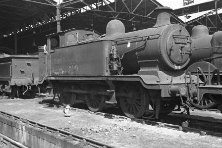 BR(S) E2 class 32102 at Nine Elms Shed, Greater London on Tuesday 29 Aug 1961 - J. Scrace [140733]