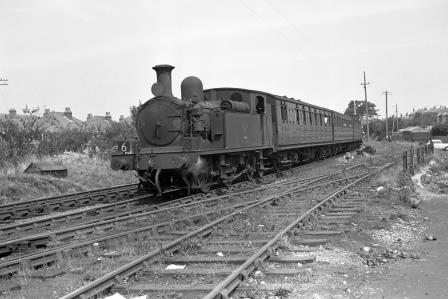 BR(S) O2 class W20 'Shanklin' at Sandown, Isle of Wight with the 12.30pm Shanklin - Ryde Pier Head service on Saturday 20 Aug 1966 - J. Scrace [140995]