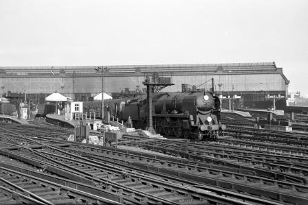 BR(S) Battle of Britain class 34052 'Lord Dowding' at Waterloo Station, Greater London with the 1.00pm West of England on Thursday 15 Oct 1959 - J. Scrace [141401]