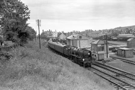 BR(S) Battle of Britain class 34053 'Sir Keith Park' at Swanage Station, Dorset with the 11.40am to Waterloo on Saturday 06 Jun 1964 - J. Scrace [141426]