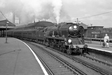 BR(S) Battle of Britain class 34059 'Sir Archibald Sinclair' at Waterloo East Station, Greater London with the 9.10am Charing Cross - Dover & Ramsgate service on Saturday 18 Mar 1961 - J. Scrace [141449]