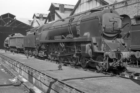BR(S) West Country class 34093 'Saunton' at Nine Elms Shed, Greater London on Thursday 31 Aug 1961 - J. Scrace [141602]