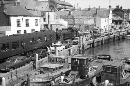 BR(M) 2MT class 41298 at Weymouth tramway, Dorset with the "LCGB Green Arrow" Rail Tour on Sunday 03 Jul 1966 - J. Scrace [141972]