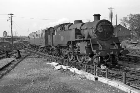 BR Std 4MT class 80032 at Three Bridges Station, West Sussex with the 5.08pm to Tunbridge Wells West on Monday 10 May 1965 - J. Scrace [142467]