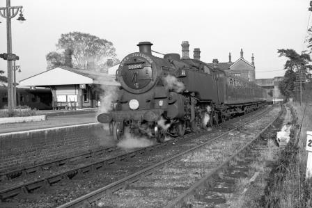 BR Std 4MT class 80089 at Eridge Station, East Sussex with the 6.00pm Eastbourne - Tunbridge Wells West service on Friday 11 Jun 1965 - J. Scrace [142535]
