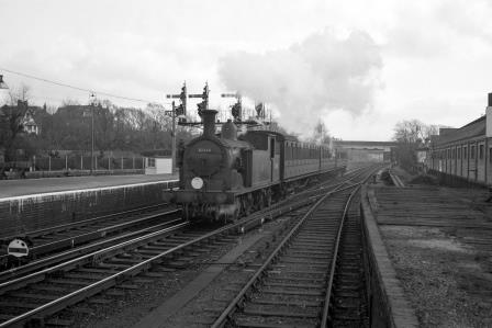 BR(S) M7 class 30048 at Hove Station, East Sussex with a Brighton - Horsham service on Saturday 31 Jan 1959 - J.H.W. Kent [150498]