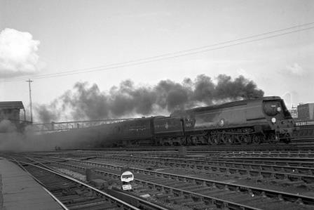 BR(S) Merchant Navy class 35025 'Brocklebank Line' at Clapham Junction Station, Greater London with a Waterloo - Bournemouth or Weymouth service on Saturday 24 Sep 1949 - J.H.W. Kent [153046]