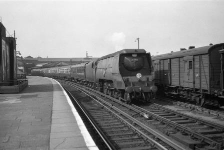 BR(S) Merchant Navy class 35008 'Orient Line' at Clapham Junction Station, Greater London with a Salisbury - Waterloo service on Saturday 19 Apr 1952 - J.H.W. Kent [153321]