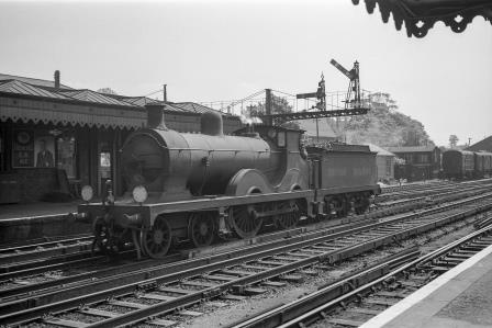 BR(S) D class 31586 at Redhill Station, Surrey Light engine on Saturday 17 May 1952 - J.H.W. Kent [153409]