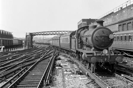 BR(S) K class 32347 at Brighton, East Sussex with a Birkenhead - Brighton - Hastings service arriving on Saturday 05 Jul 1952 - J.H.W. Kent [153450]