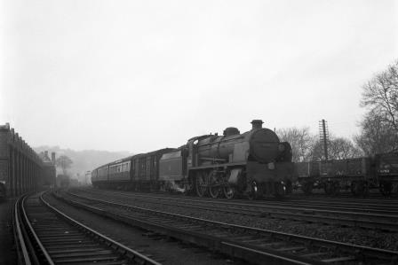 BR(S) U1 class 31906 passing Preston Park Pullman Car Works, East Sussex with a Birkenhead - Brighton - Hastings service in Jan 1954 - J.H.W. Kent [154202]