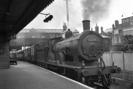 BR(S) T9 class 30726 at Eastleigh Station, Hampshire with a Northbound service on Saturday 15 May 1954 - J.H.W. Kent [154391]