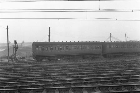 E60624E near Stratford, Greater London on Saturday 06 Nov 1954 - J.H.W. Kent [154831]