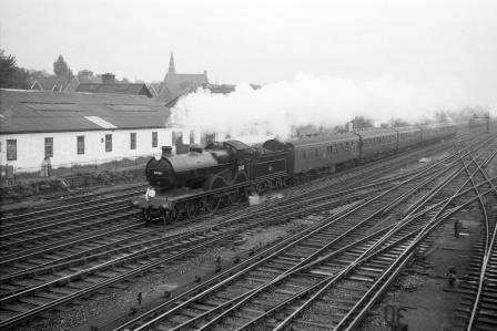 BR(S) L class 31768 at Wimbledon, Greater London with the "RCTS The Greyhound" Rail Tour on Sunday 14 Aug 1960 - D. Esau [155006]