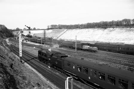 BR(S) West Country class 34001 'Exeter' at Micheldever, Hampshire with a Bournemouth - Waterloo service on Saturday 27 Mar 1965 - D. Esau [155277]