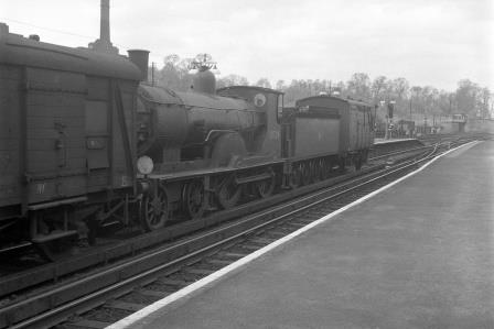 BR(S) T9 class 30724 at Guildford Station, Surrey circa 1959 - D. Esau [155372]
